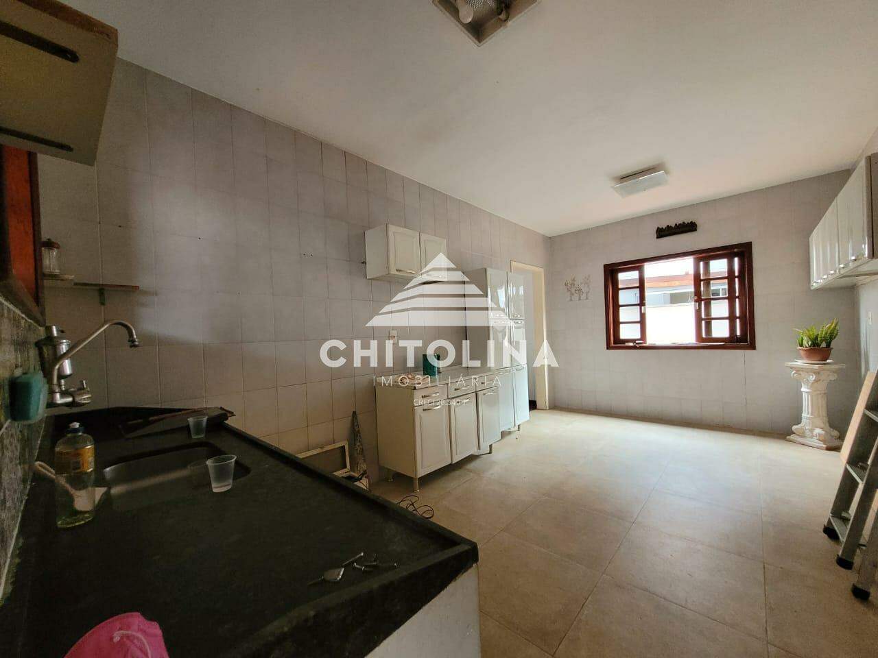 Casa à venda no Jardim Shangrilá: 