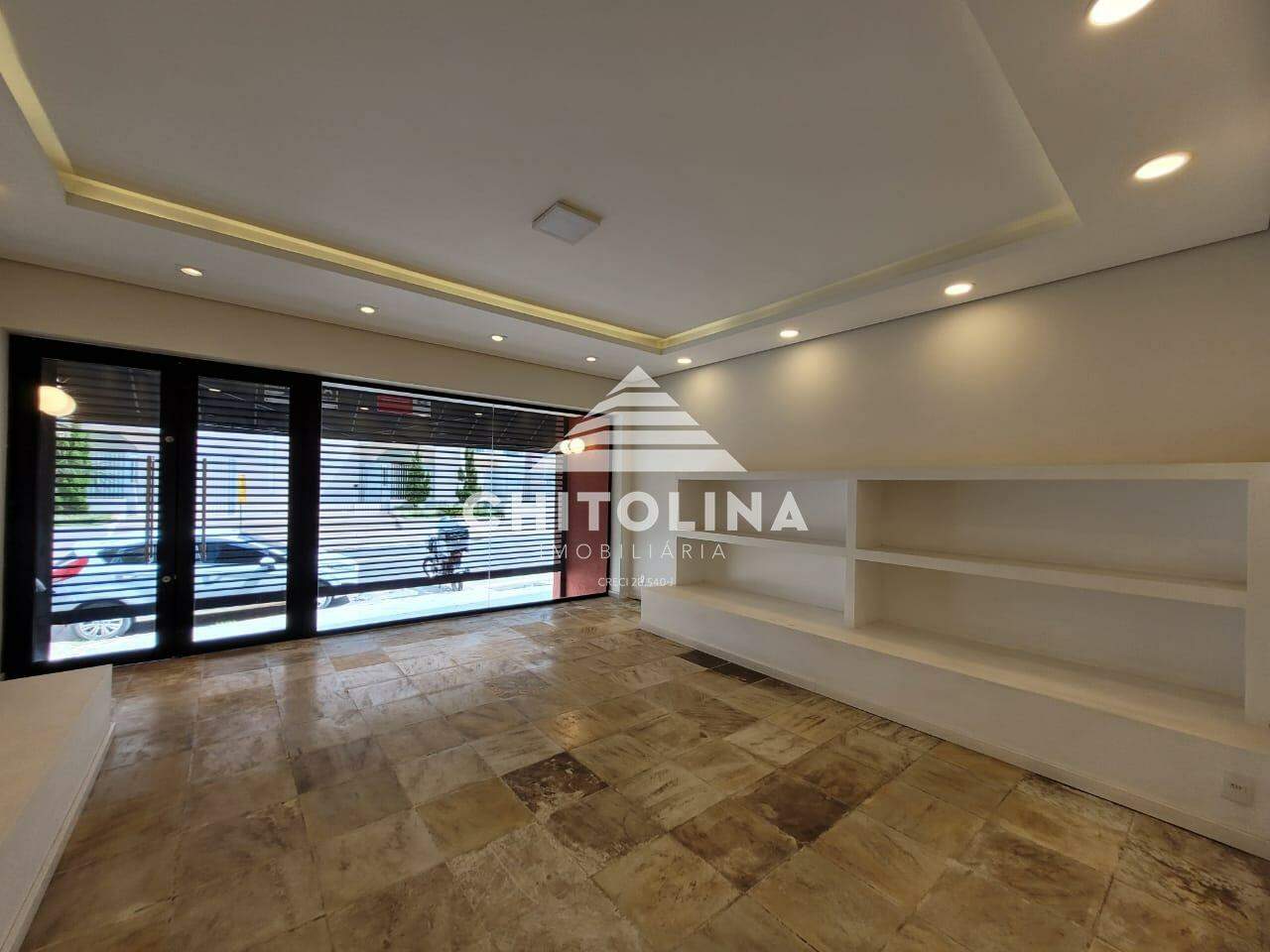 Casa comercial para aluguel no Centro: 