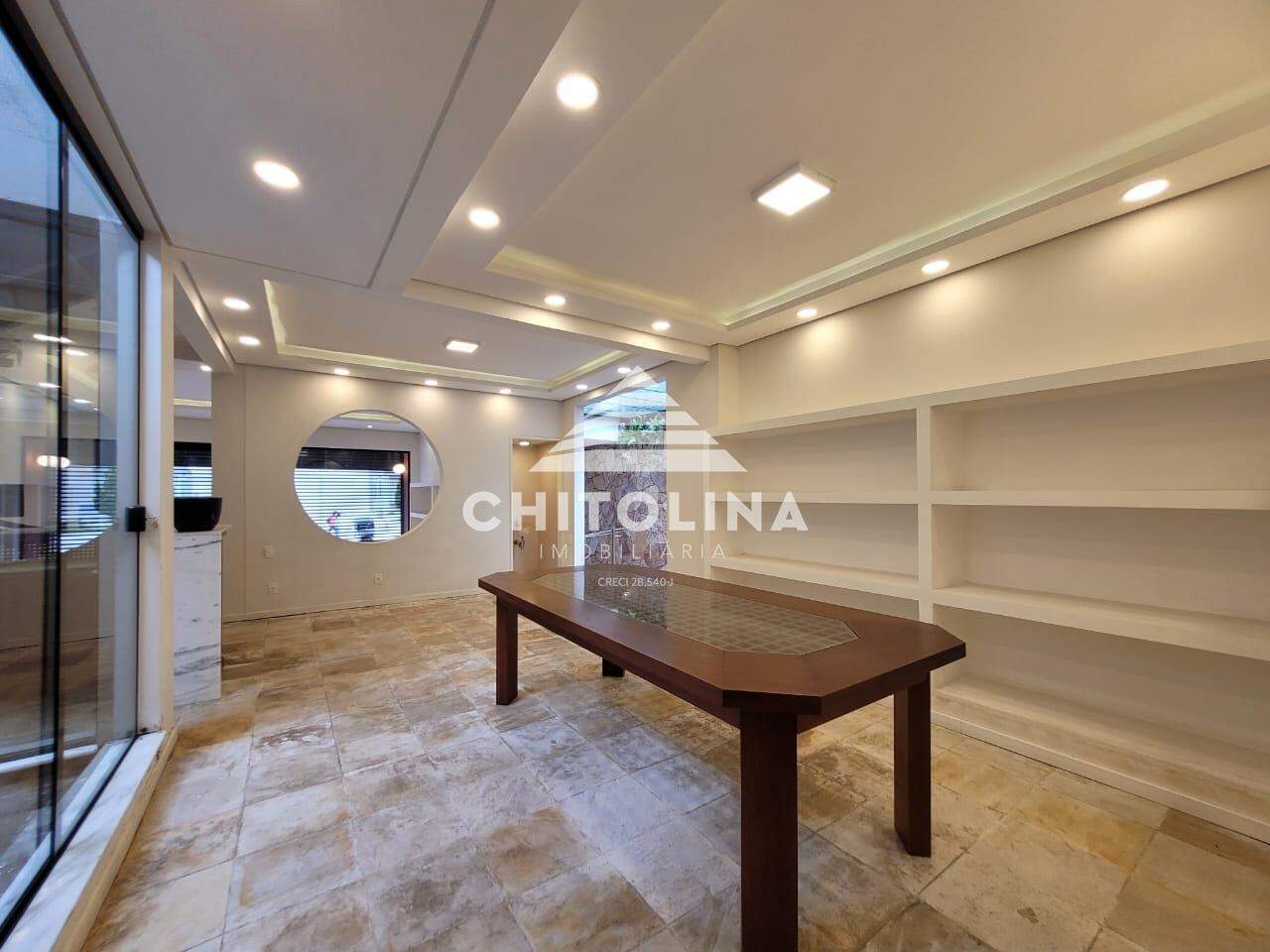 Casa comercial para aluguel no Centro: 
