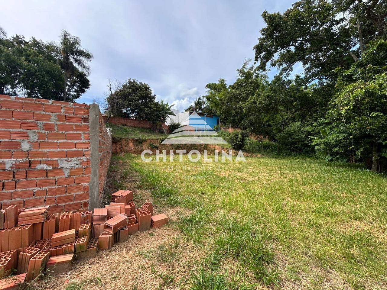 Área à venda no Jardim Itália: 