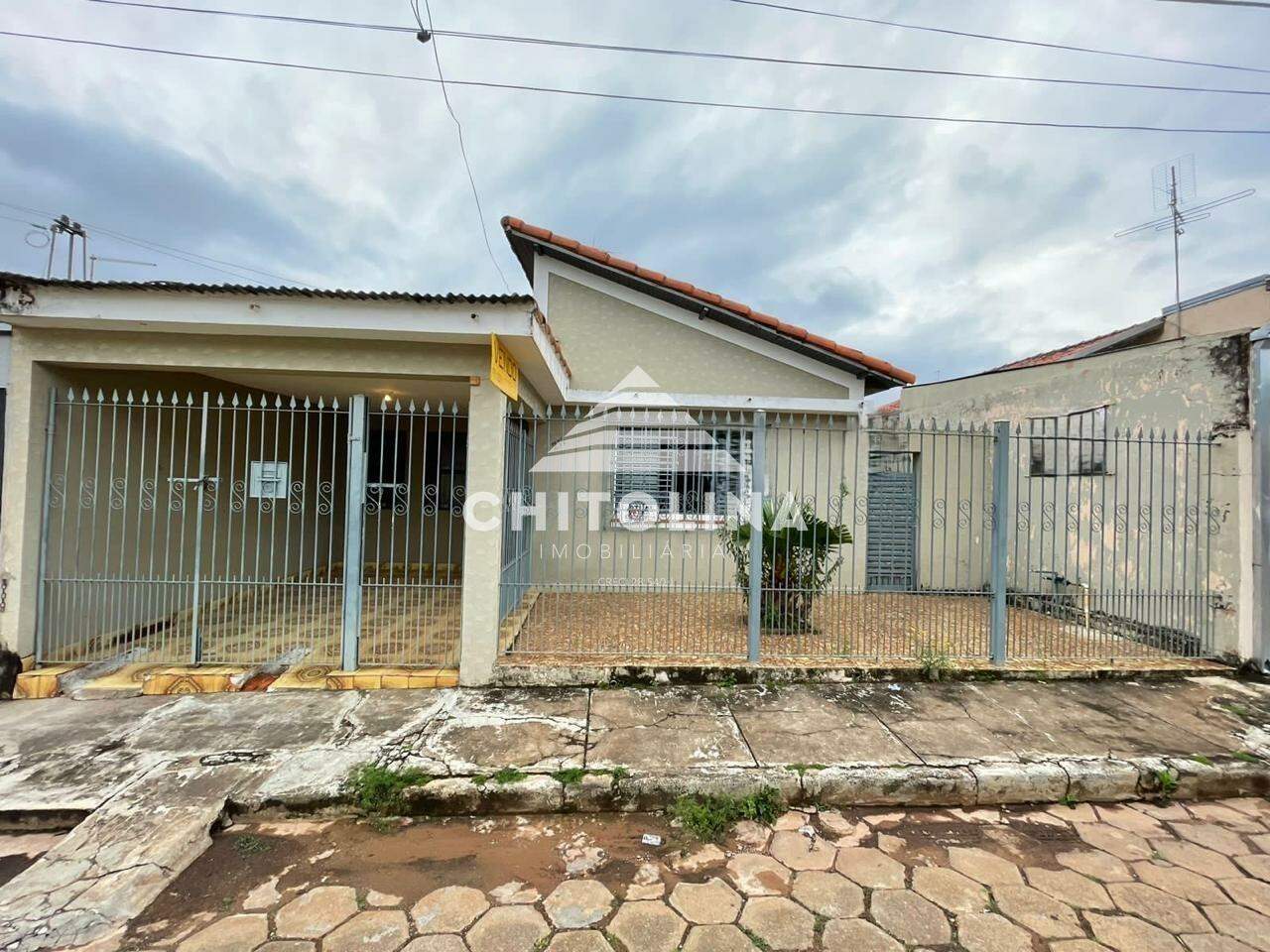 Casa à venda no Centro: 