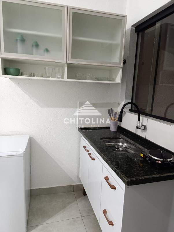 Kitnet para aluguel no Vila La Brunetti: 