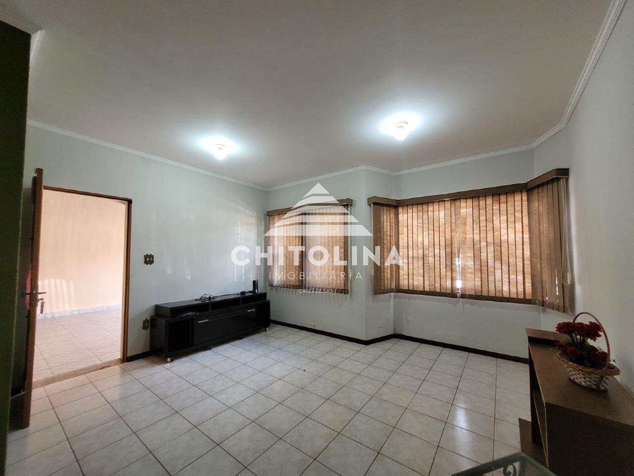 Casa à venda no Centro: 