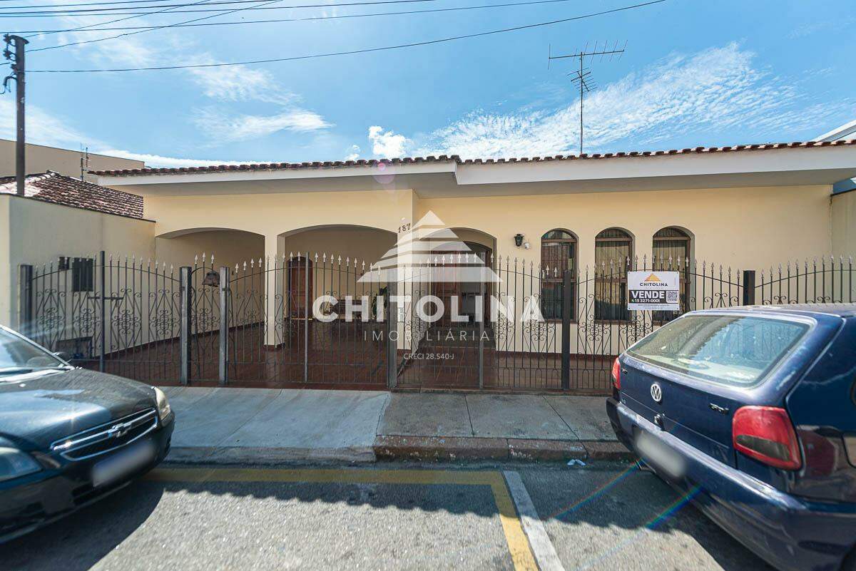 Casa à venda no Centro: 