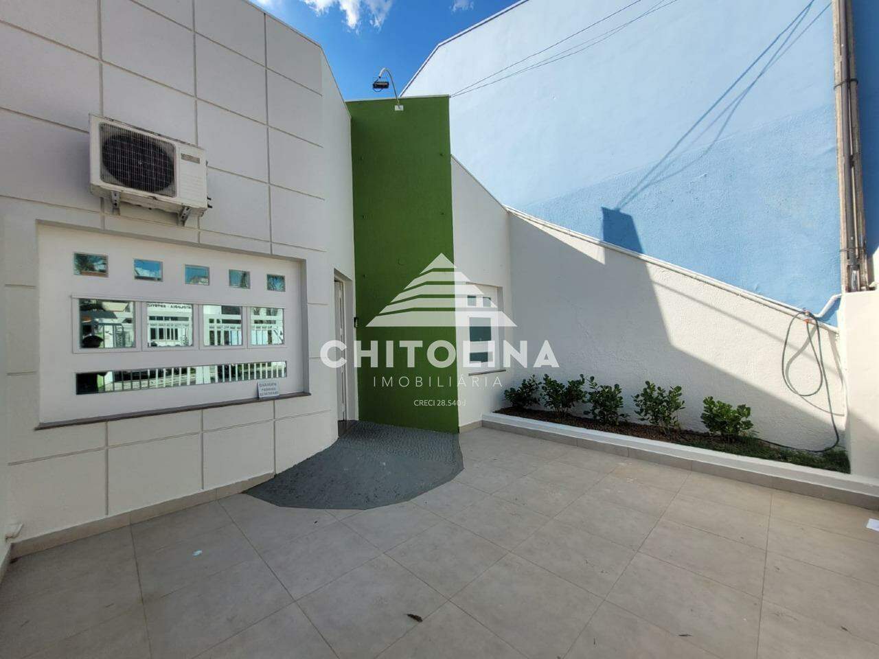 Casa comercial para aluguel no Centro: 