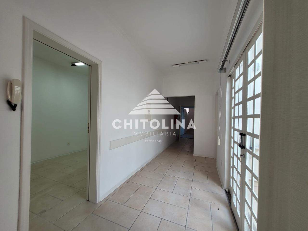 Casa comercial para aluguel no Centro: 
