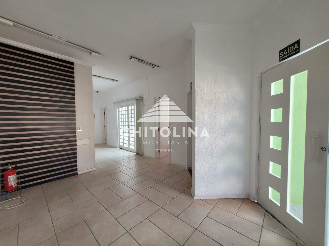Casa comercial para aluguel no Centro: 