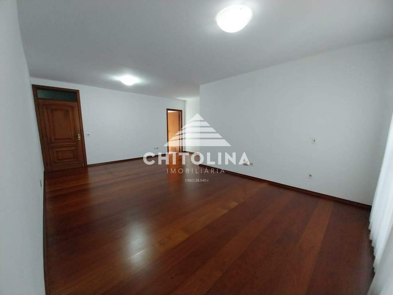 Apartamento à venda no Edifício Ilha Bela: 