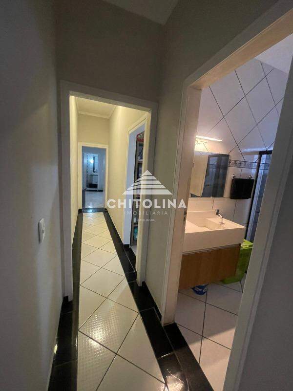 Casa à venda no Vila Carolina: 
