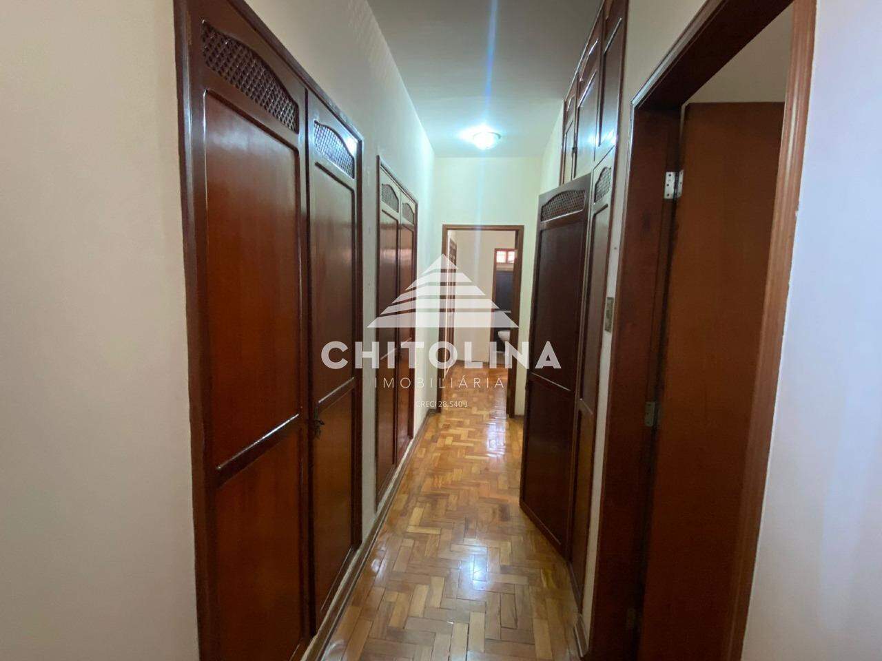 Casa à venda no Centro: 
