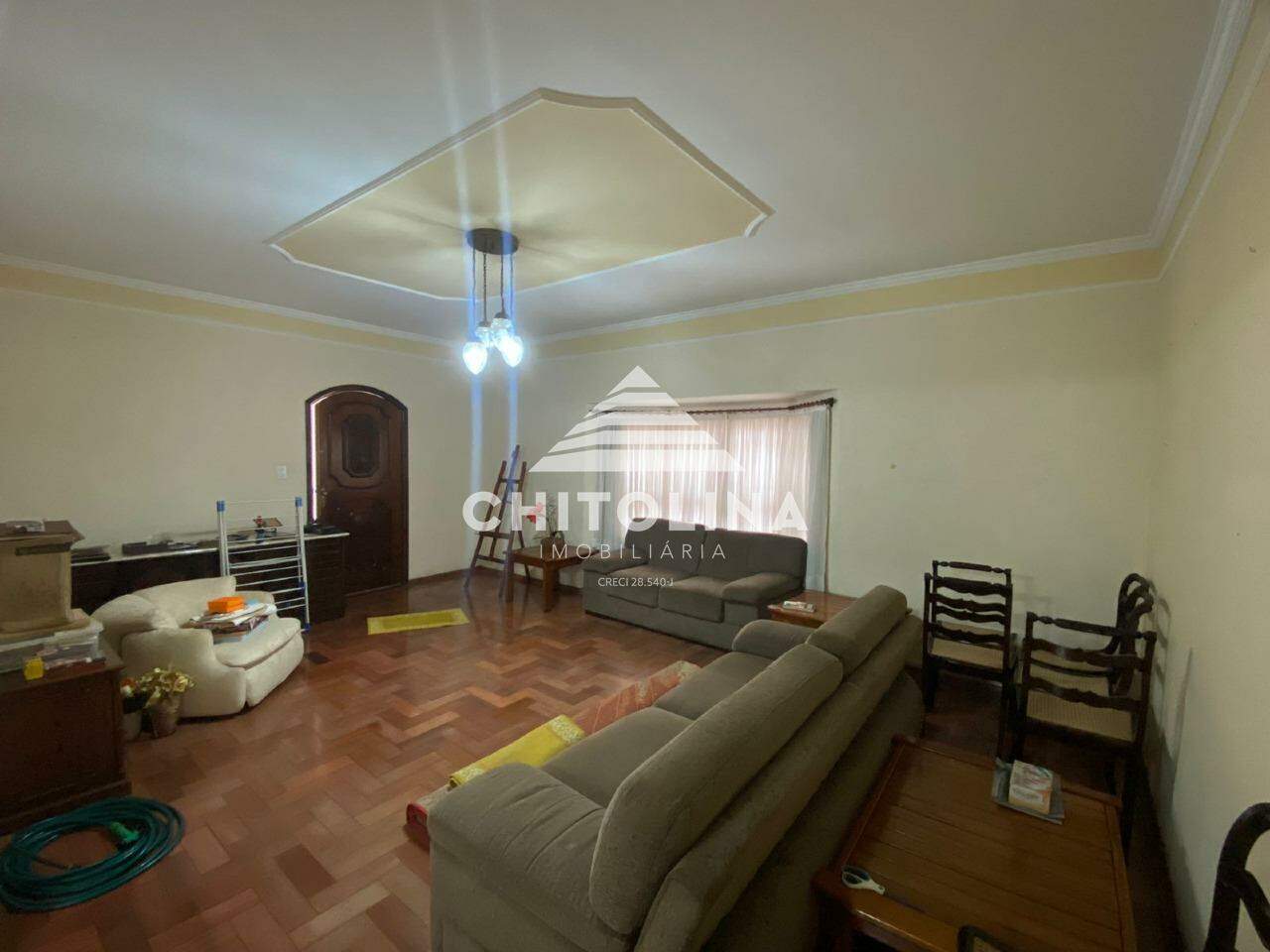 Casa à venda no Centro: 