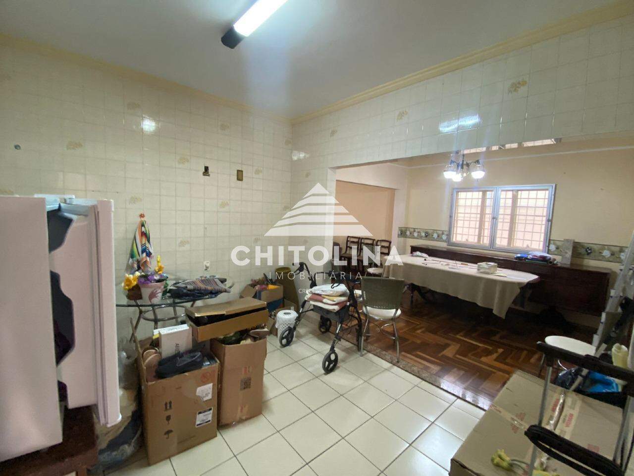 Casa à venda no Centro: 