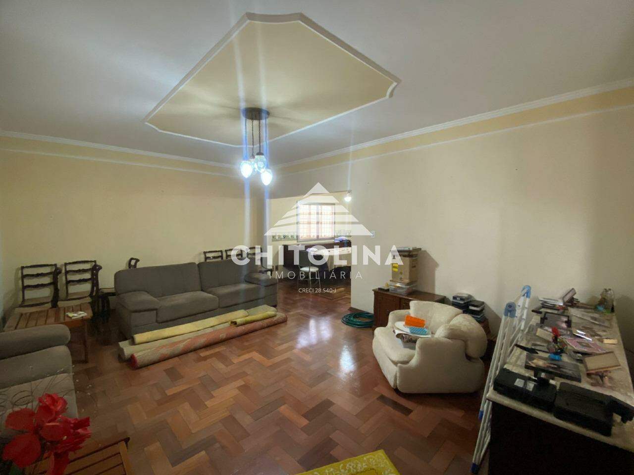 Casa à venda no Centro: 