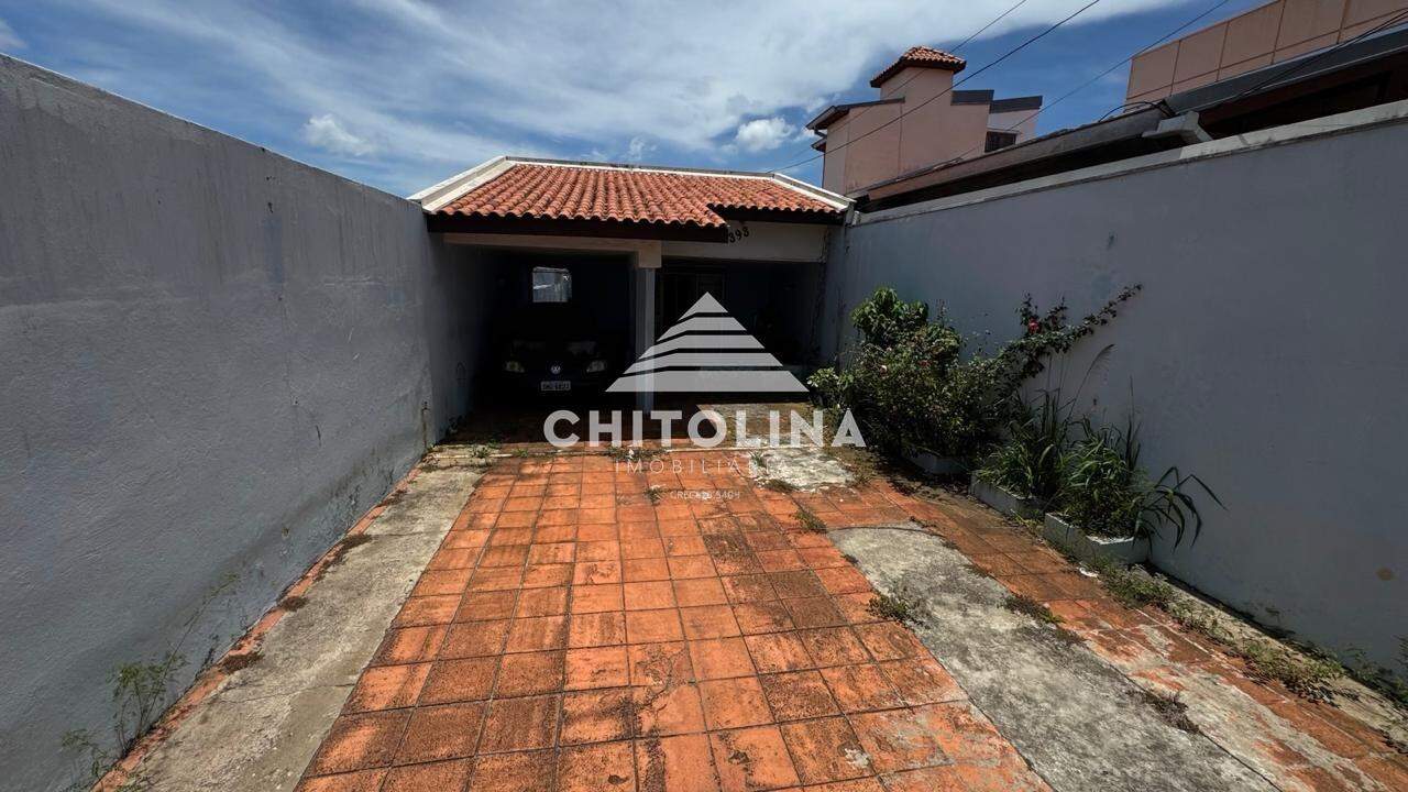 Casa à venda no Centro: 