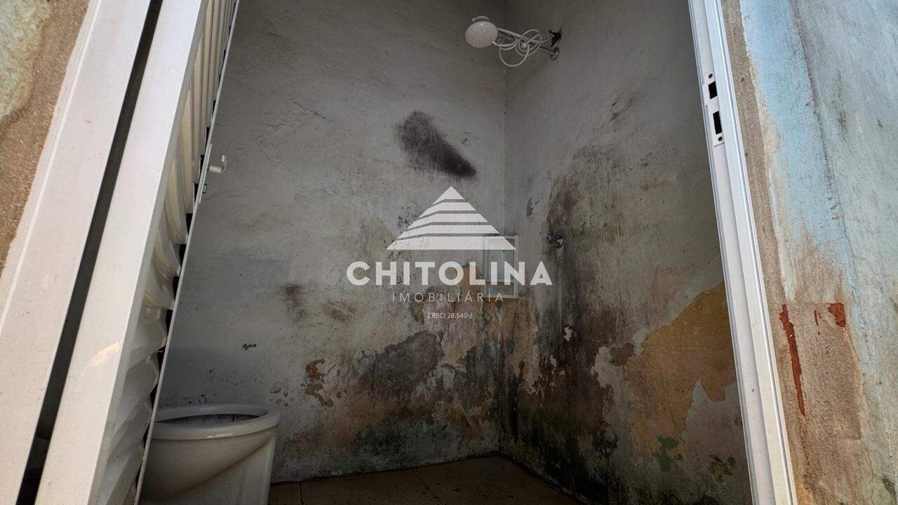Casa à venda no Centro: 