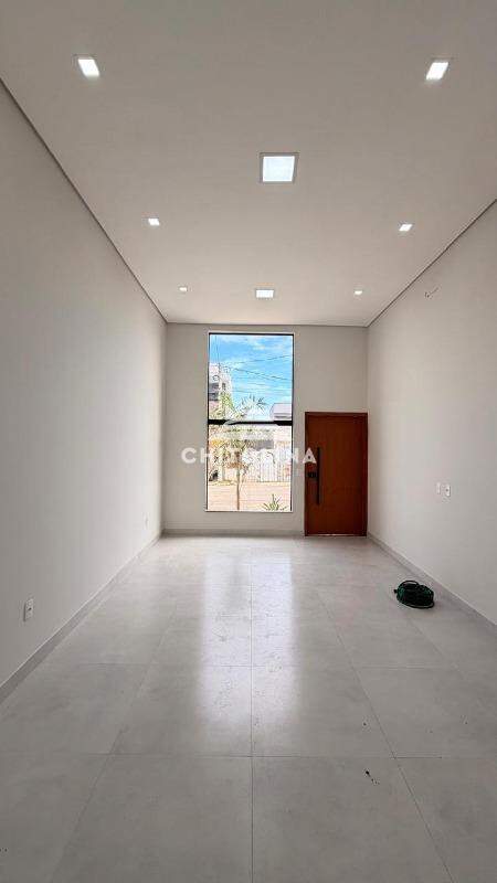 Casa em condomínio à venda no Portal dos Pinheiros II: 