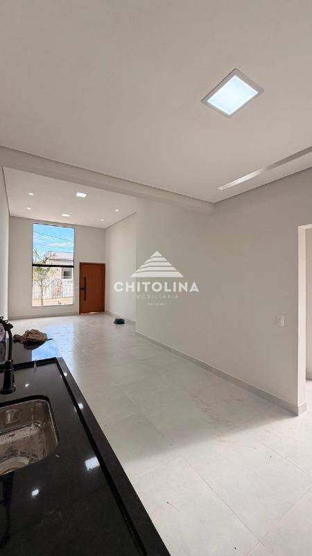 Casa em condomínio à venda no Portal dos Pinheiros II: 