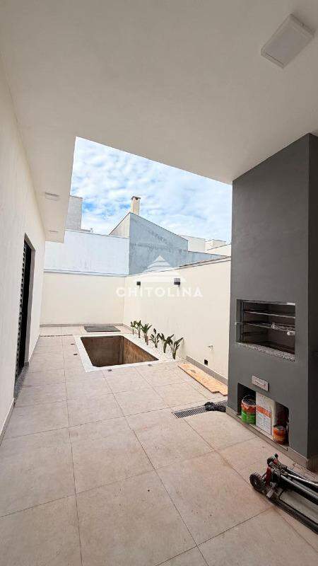 Casa em condomínio à venda no Portal dos Pinheiros II: 