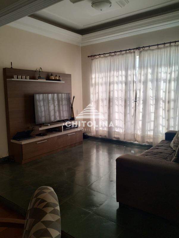 Casa à venda no Centro: 
