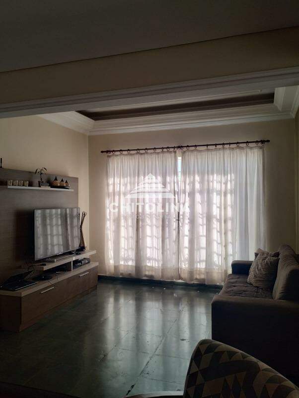 Casa à venda no Centro: 