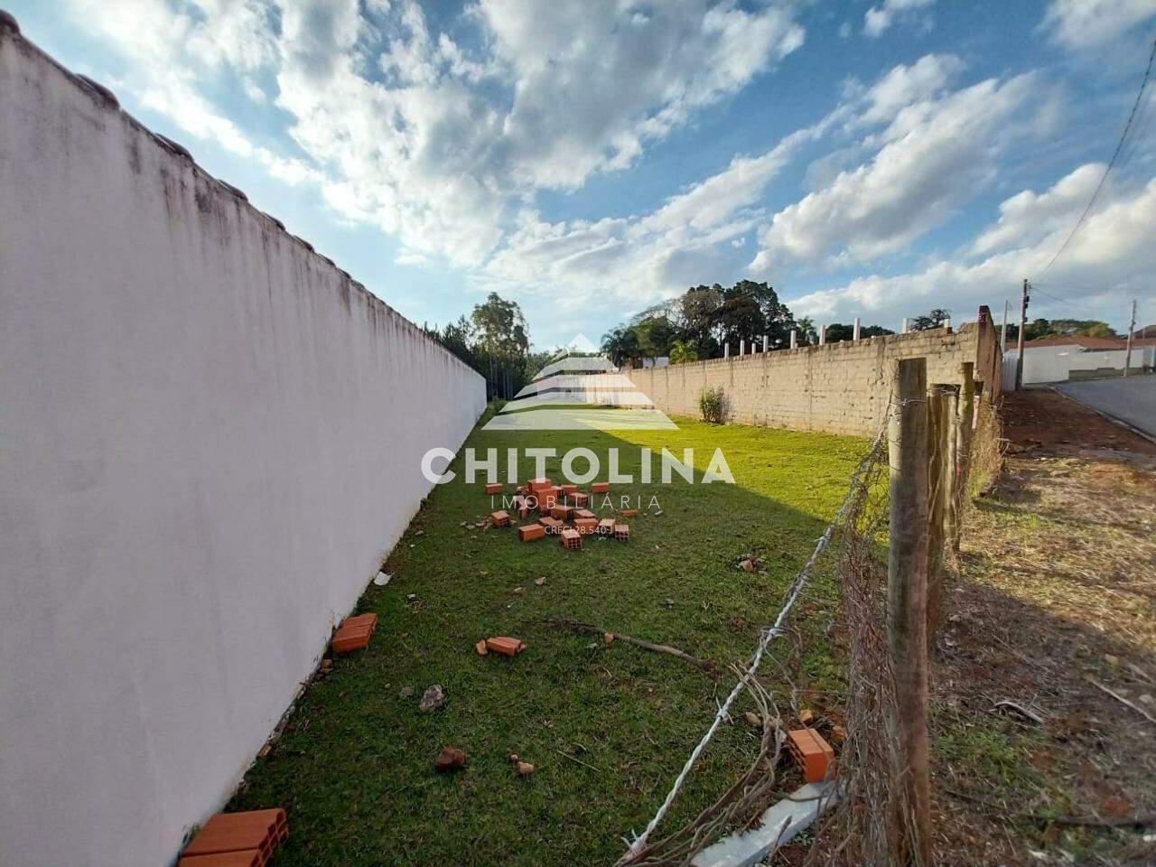 Terreno à venda no Jardim Colombo: 