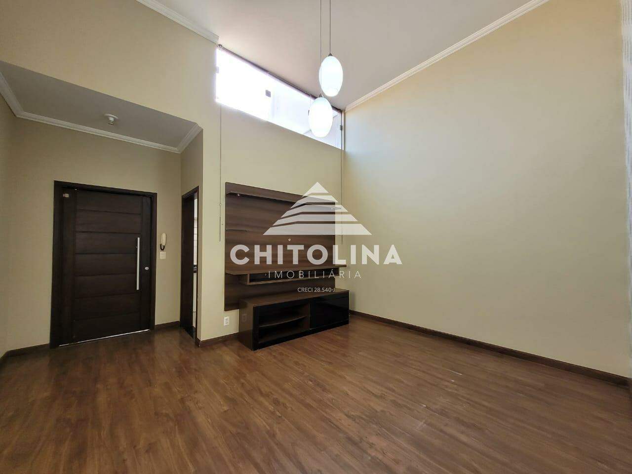 Casa para aluguel no Vila Carolina: 