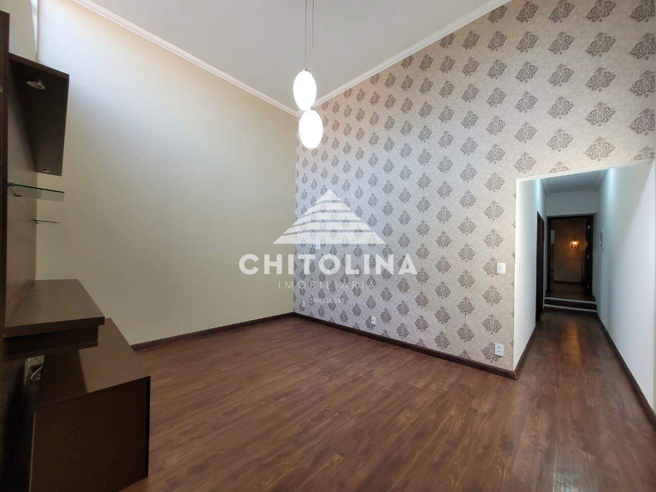 Casa para aluguel no Vila Carolina: 