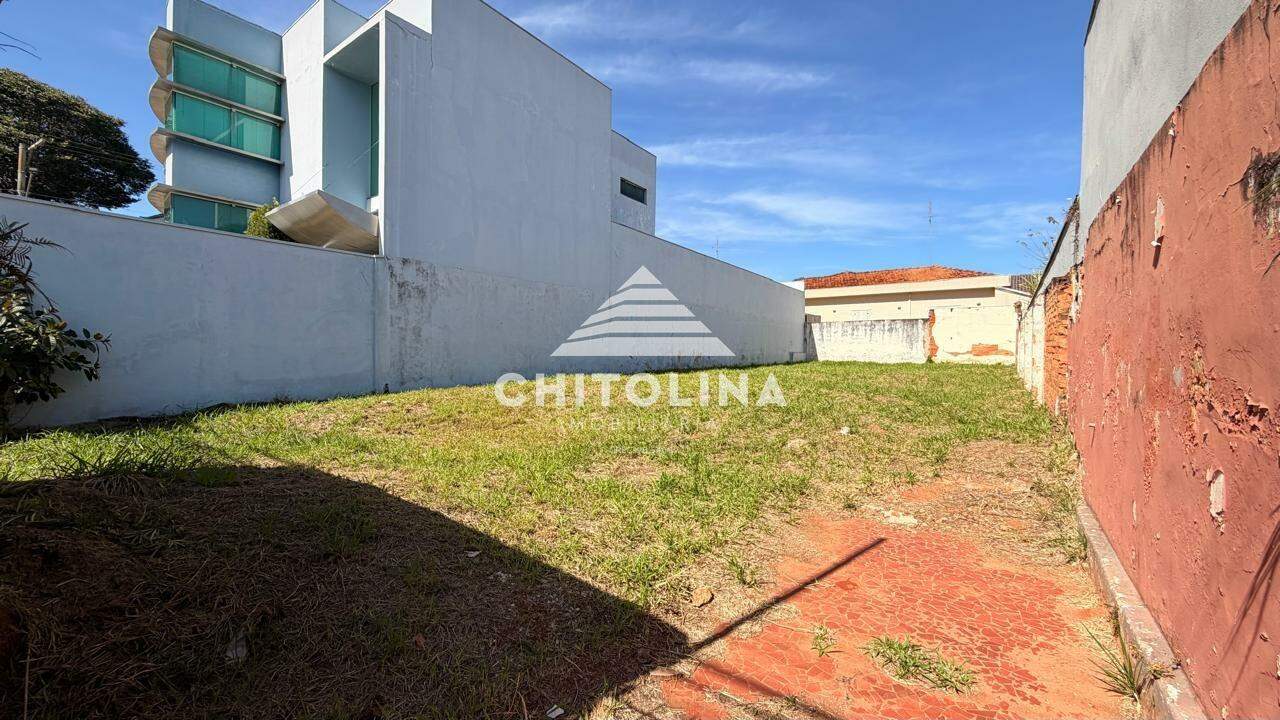 Terreno à venda no Centro: 