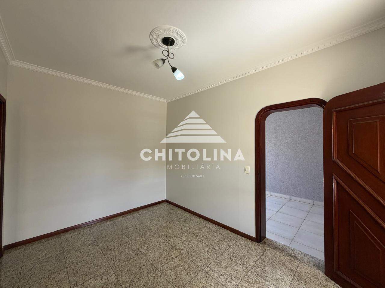 Casa à venda no Centro: 