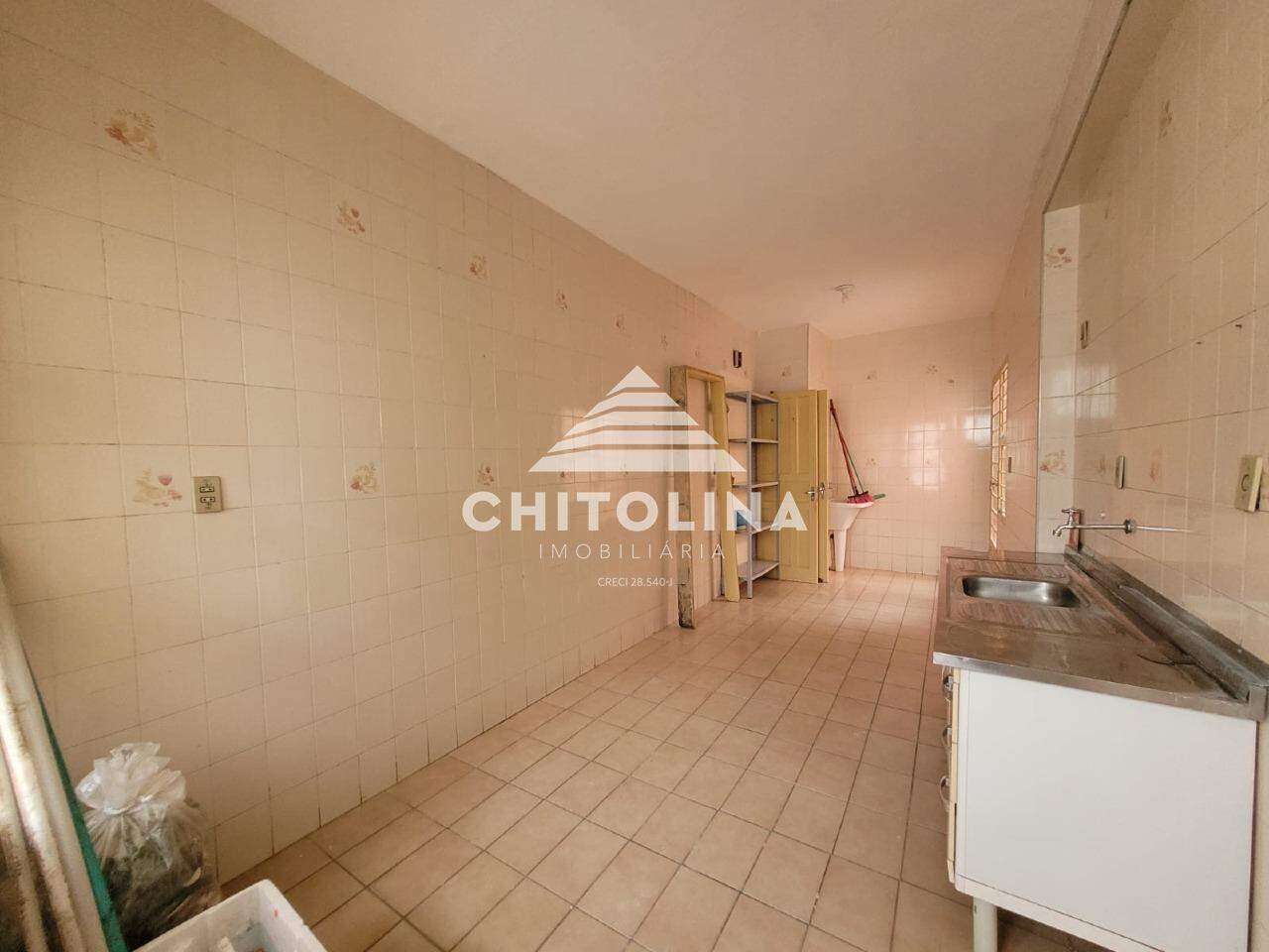 Casa comercial para aluguel no Centro: 