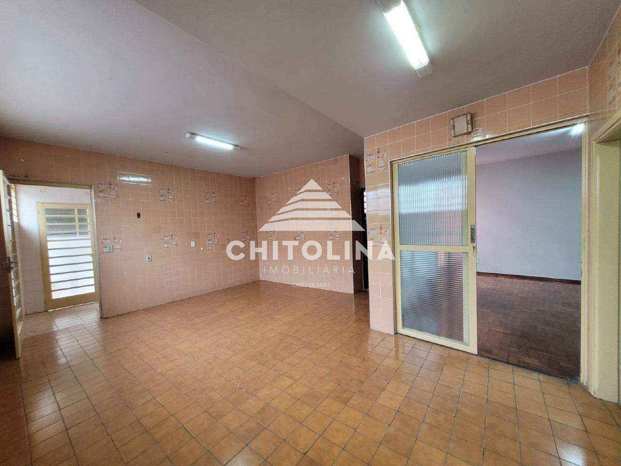 Casa comercial para aluguel no Centro: 