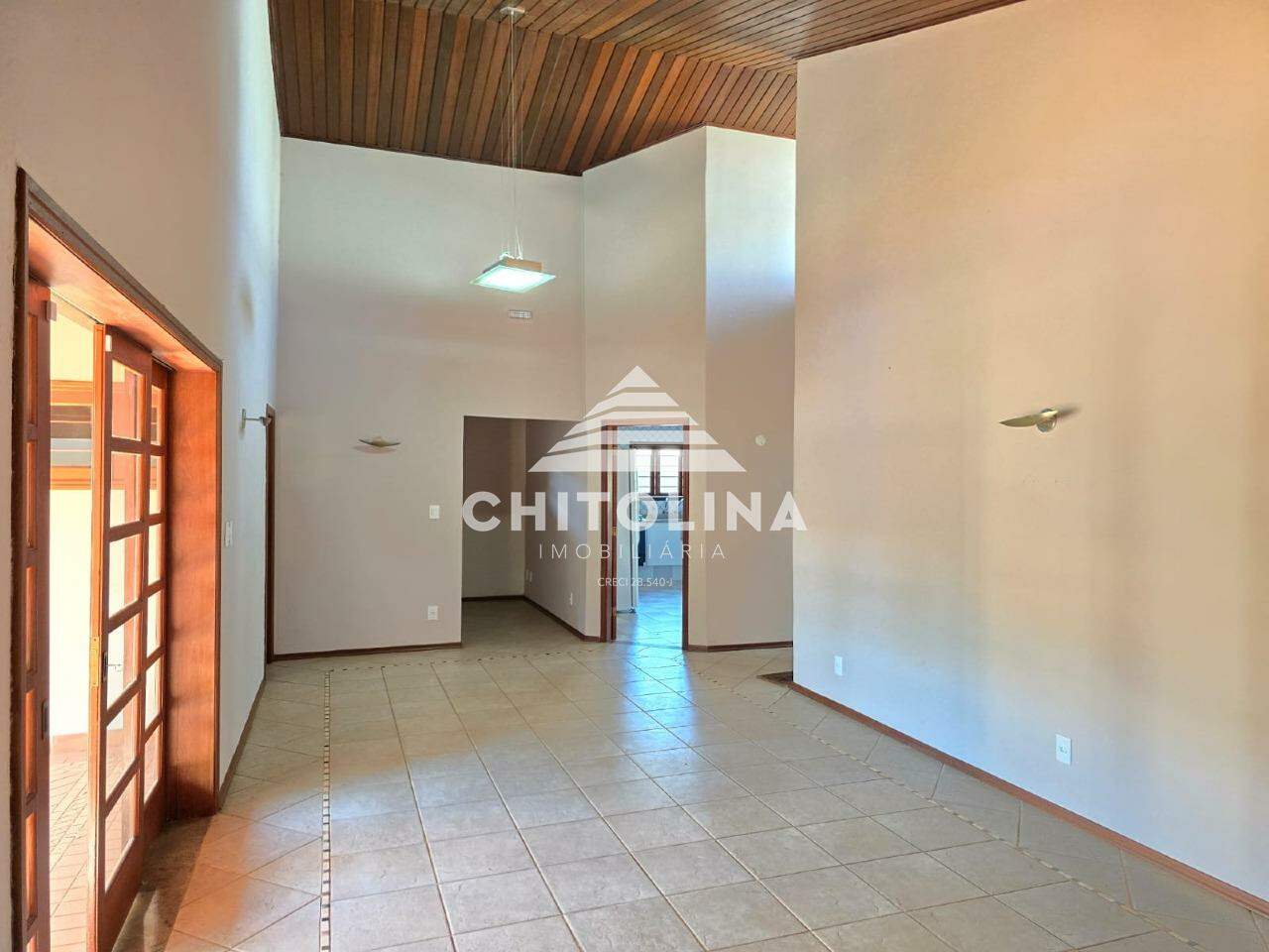 Casa para aluguel no Jardim Colombo: 