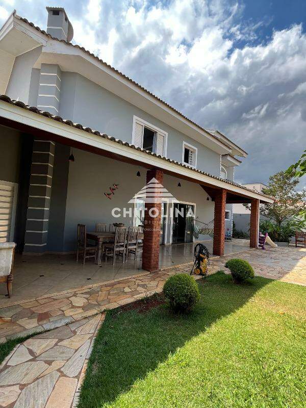 Casa à venda no Condomínio Ouro Ville: 