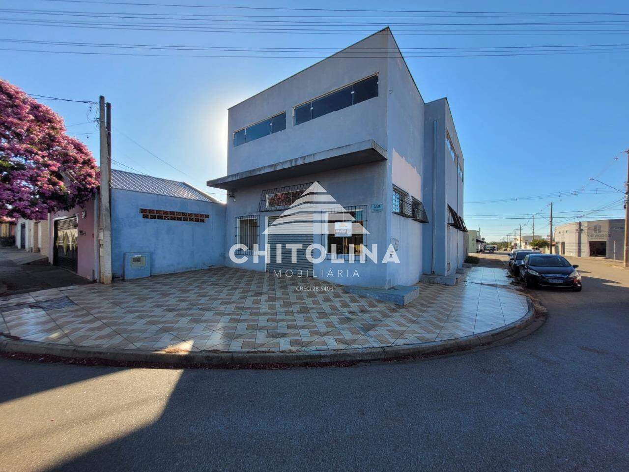 Salão para aluguel no Cambuí: 