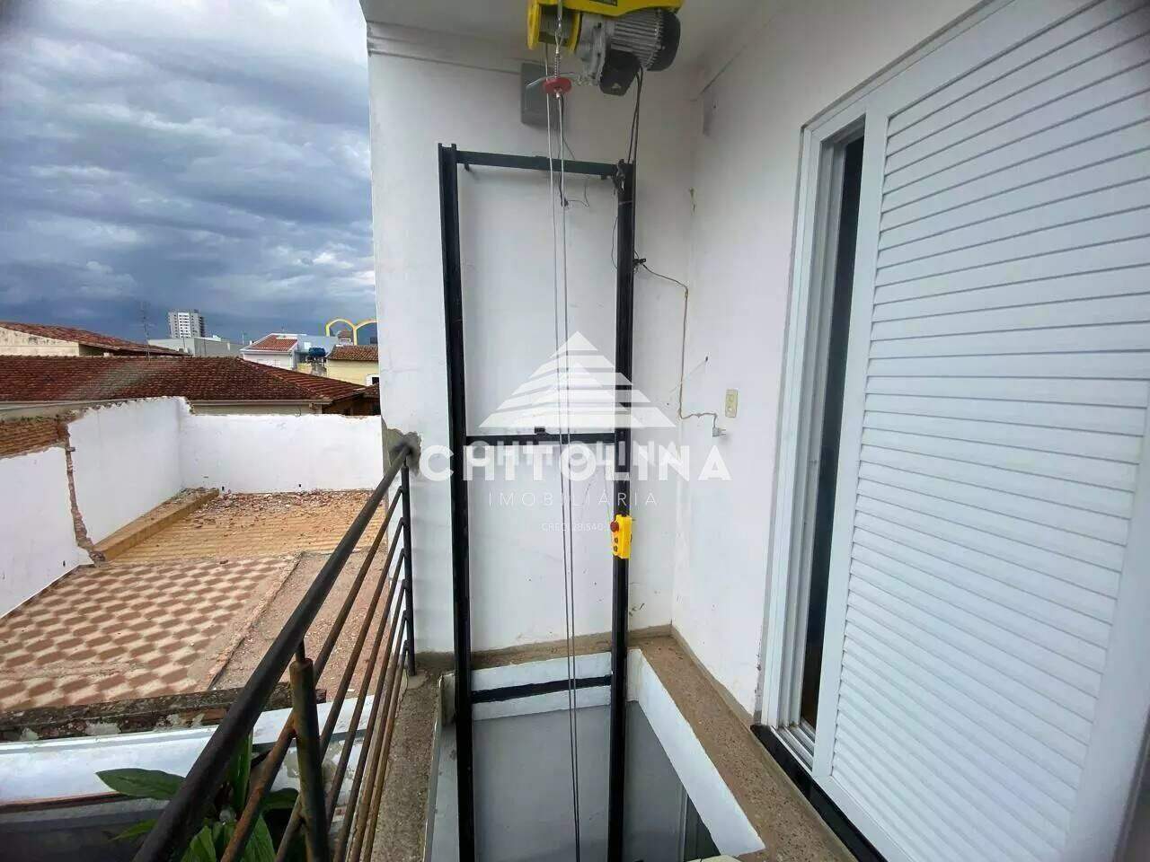 Casa à venda no Centro: 