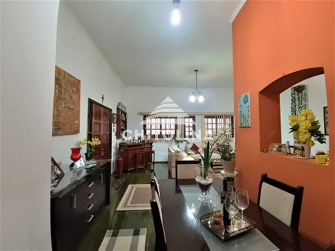 Casa à venda no Centro: 