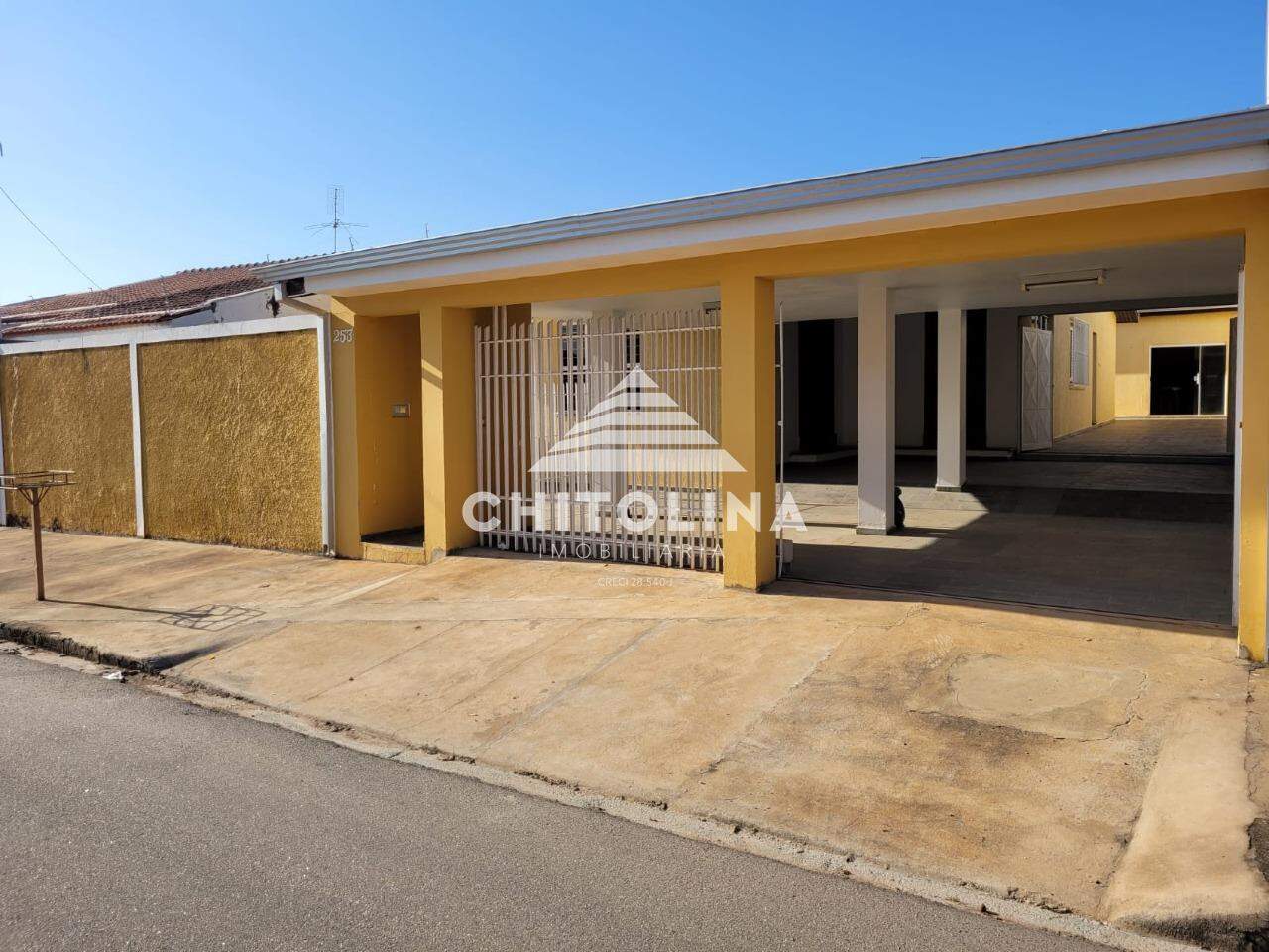 Casa à venda no Jardim Shangrilá: 