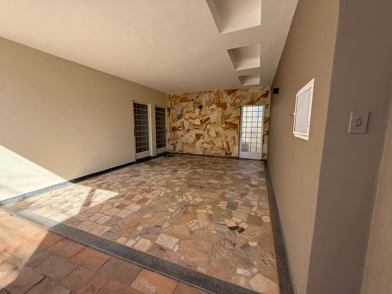 Casa comercial à venda no Vila Rosa: 