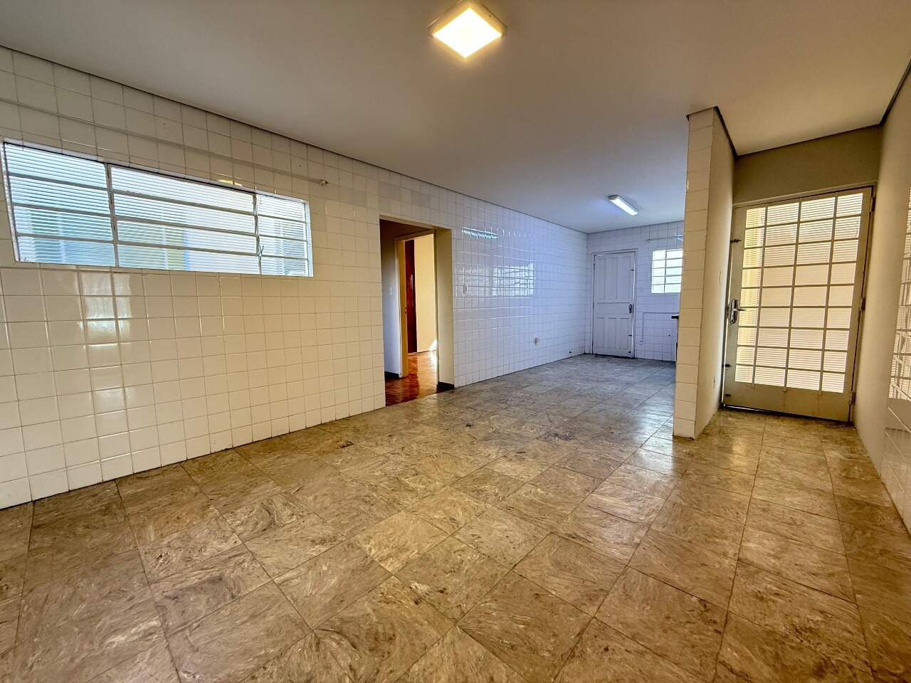 Casa comercial à venda no Vila Rosa: 
