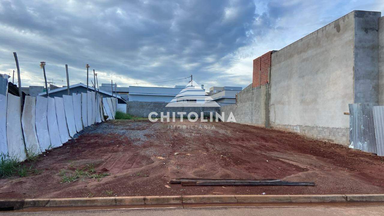 Terreno à venda no Golden Ville: 