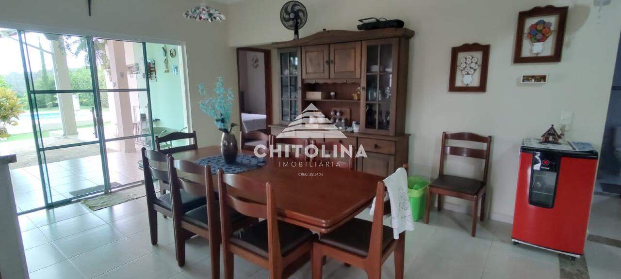 Casa em condomínio à venda no Fazenda Floresta: 