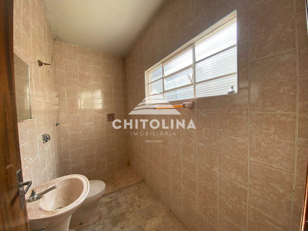 Casa comercial à venda no Centro: 