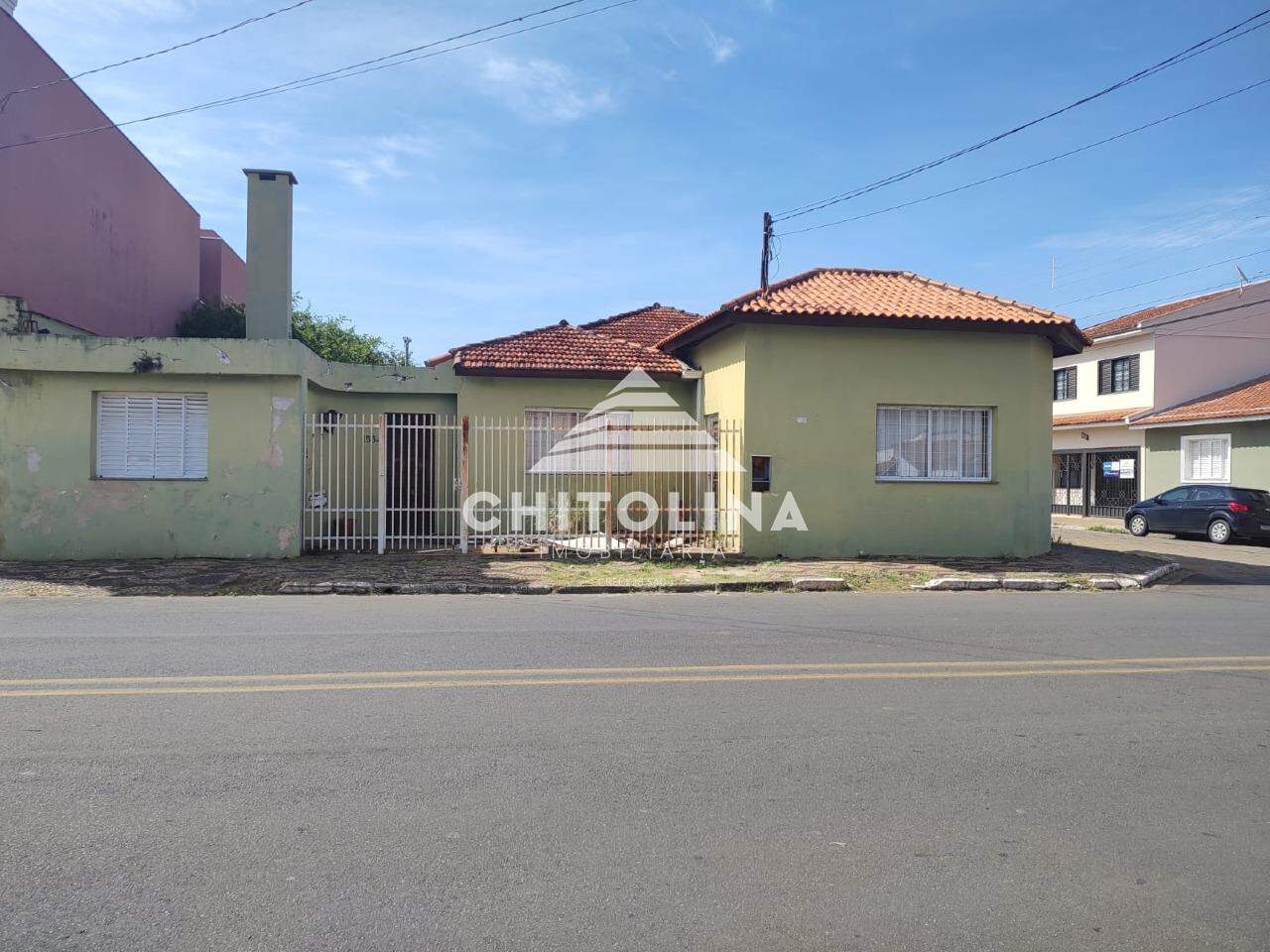 Casa à venda no Centro: 