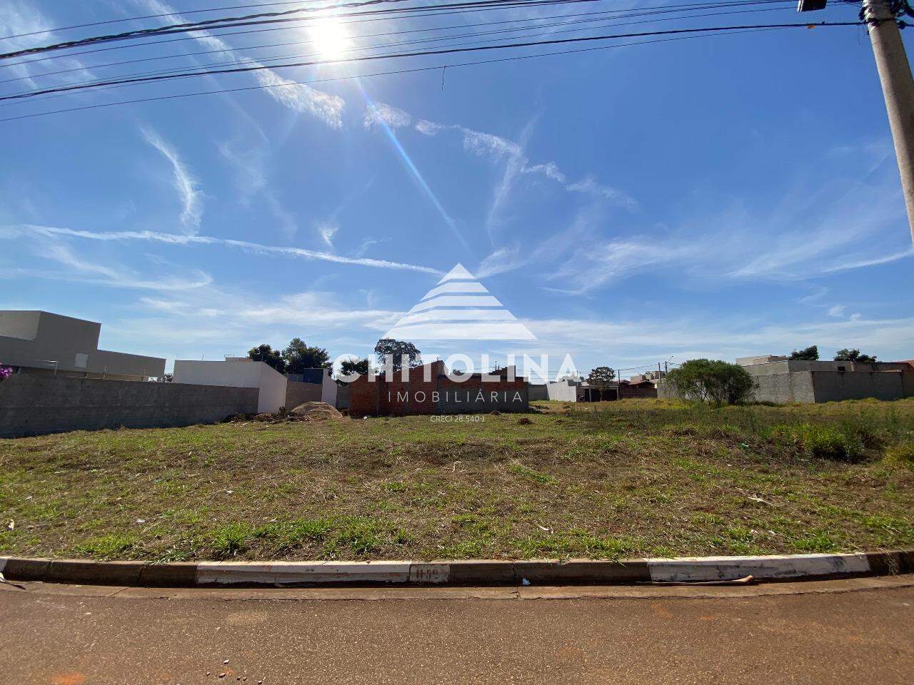 Terreno à venda no Portal dos Pinheiros II: 