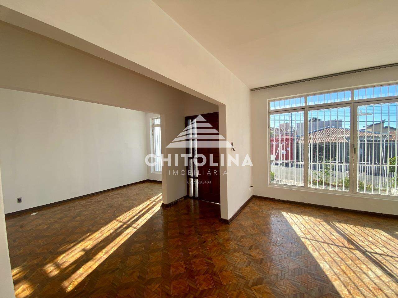 Casa à venda no Centro: 