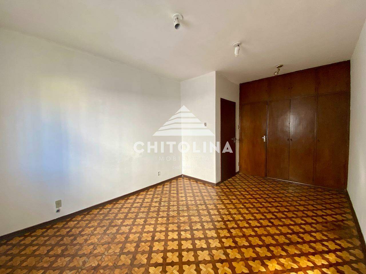 Casa à venda no Centro: 