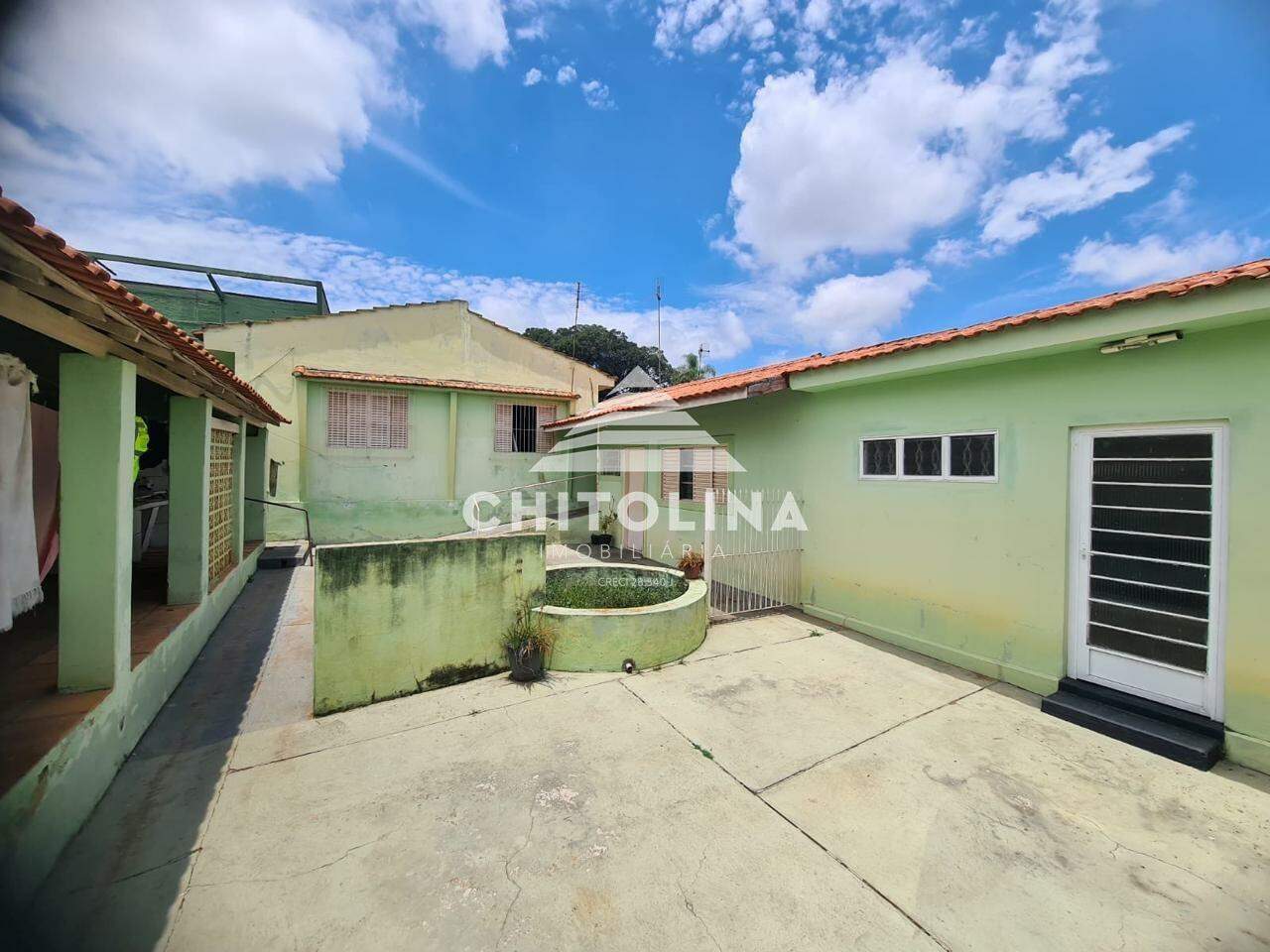 Casa à venda no Centro: 