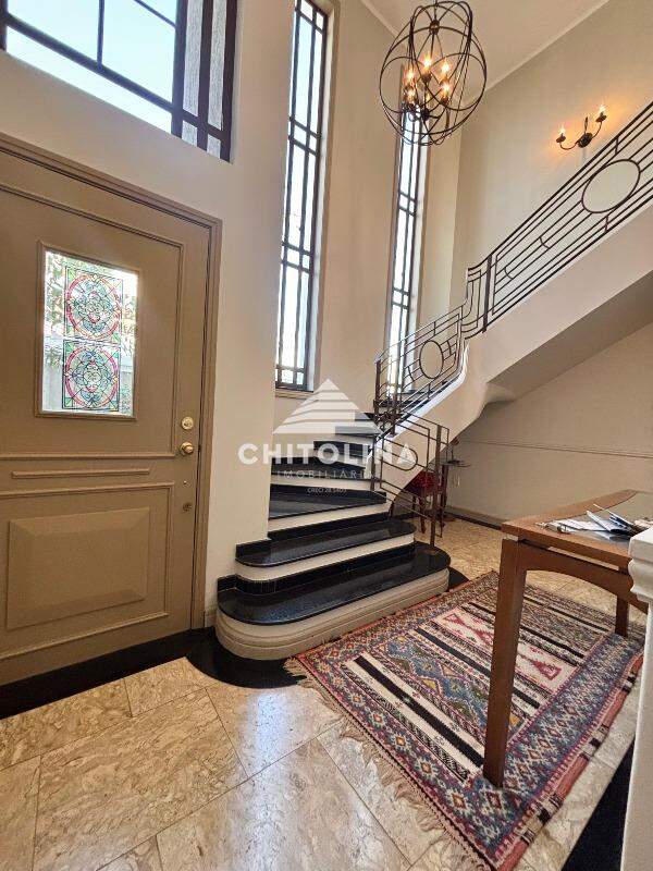Casa à venda no Centro: 