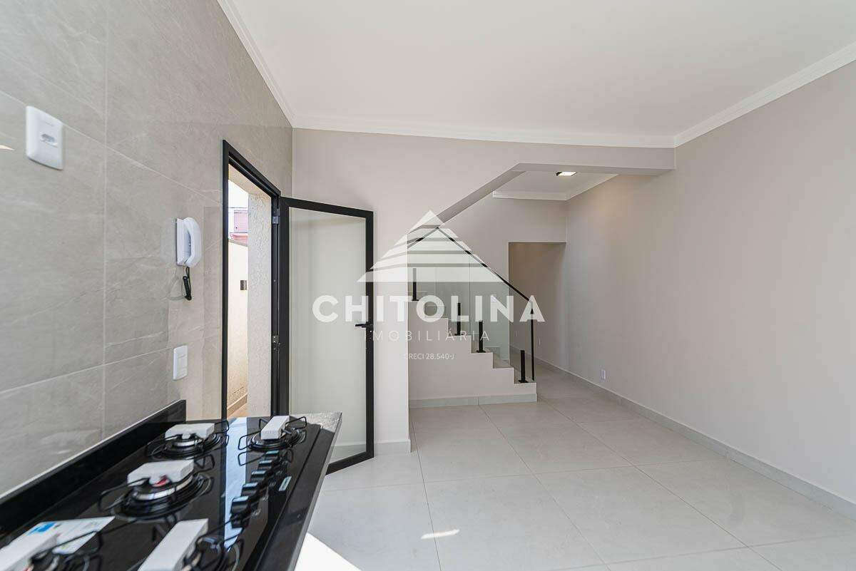 Casa à venda no Vila Carolina: 