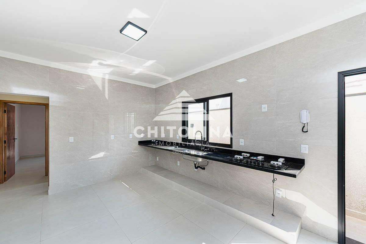 Casa à venda no Vila Carolina: 